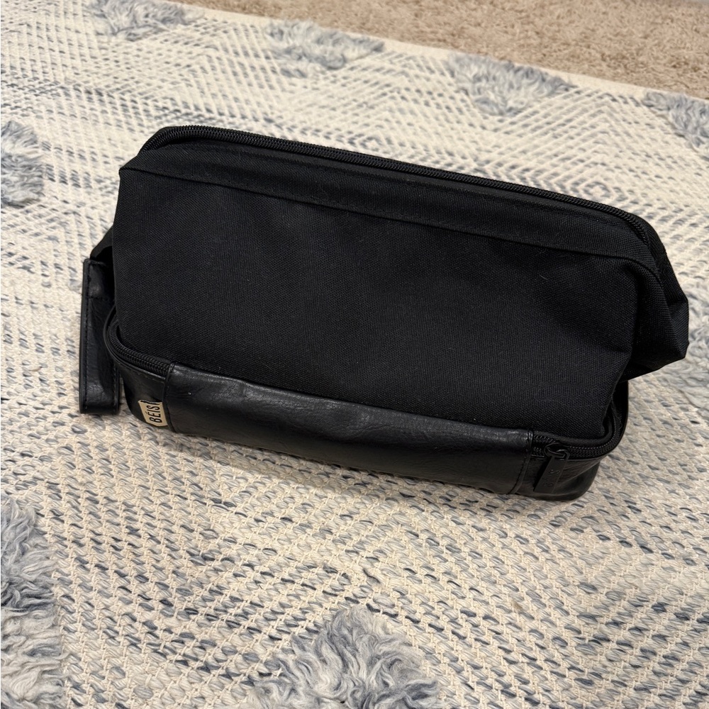 BEIS Dopp Kit in Black